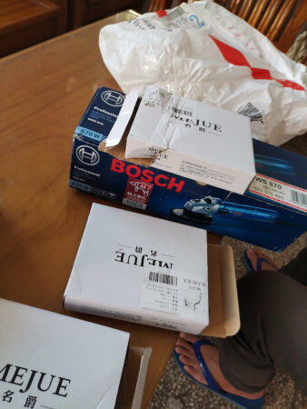 一直信赖京东，买的都是自营产品。
双十一期间大量囤货??买了几千块的装修器材…喜欢它送货速度，服务态度，有责任，有效率，退换货方便。都是很棒的服务…最后祝福大家，幸福。购物省心省力………