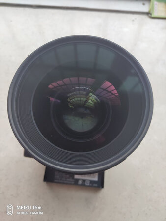 肯高在uv镜和保护镜产品里知名度很高，与他齐名的几个品牌早已经成了国产货，bw的又太贵了实在不敢考虑。这次选购主要是两个原因，第一是便宜，凑满减和各种券之后一百出头，比很多国产品牌还要便宜。第二就是因为京东自营的店铺更放心，不用害怕买到假的，有什么问题也好退。这个镜片本身是很棒的，只是肉眼看就能发现和我之前买的国产品牌比，透光率高了很多，正常角度下都没什么反光，就像只有一个框没有镜片一样。