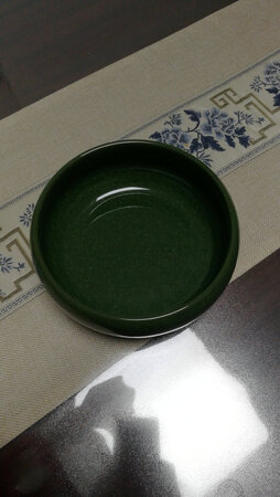 很漂亮，尤其是颜色太好看了，放在茶几上很搭。