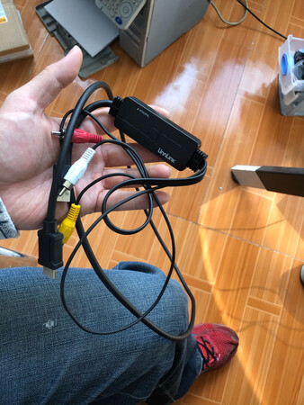 线缆不错，
产品性能：良好，兼容性好，用了几个设备都能连上
产品包装：简陋，不是京东物流绝对能砸坏