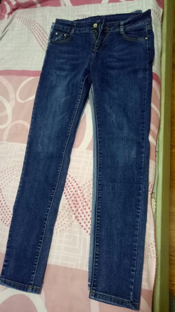 三条一起买的，价格便宜，穿着舒服。