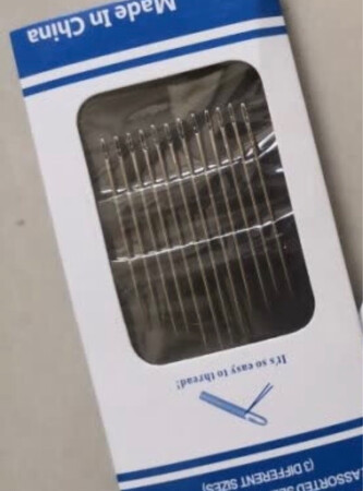 买了好久了一直没有正式使用，今个终于试用了一下。
看质量还可以，手感拿着也行，引线确实很容易方便，但是不知道是我缝衣服的姿势问题还是技术问题，老是脱线，虽说穿线容易但也不需要让人一直体验吖，对此有点小晕