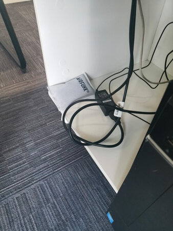 使用效果：简单方便，想放哪里放哪里，暂时感受不出来有什么效果，图个安心。
祛除甲醛：更多的作用是安抚人心吧，具体效果我也看不出来。
使用感受：很方便，做工很细，感觉蛮有品质的
适用人群：应该都能用吧。
适用场景：应该都可以吧，我丢到各个角落里
其他特色：感觉品质不错