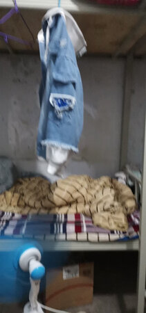 很好看，和实物相符，买回来同学都说我眼光好。