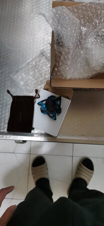不是说送的有配件吗？配件呢？什么都没有，就光一个那个手指陀螺。