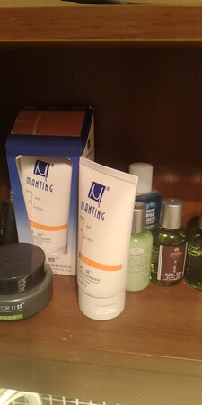 看看我的皮肤那么油，这个好用不好用。