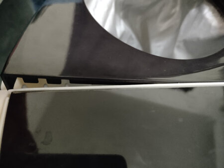客服就会扯皮，东扯西扯的，盖子就是质量问题，不加热的时候没事，桶一加热盖子就会两边翘起来。一边蒸热气一边漏冷风，毛孔都张开了往里进冷风。用的时候还得两只手按住盖子