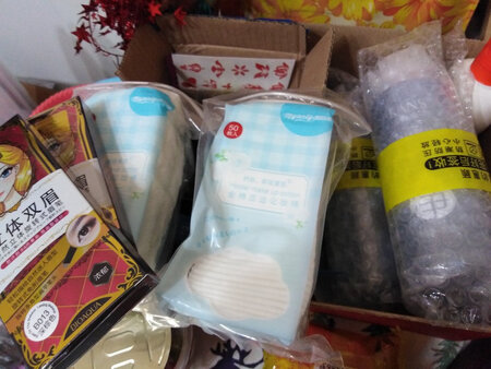 产品质感：滋润
适合肤质：一般肤质
卸妆力度：中度（日常妆）
洁净效果：中度
容量大小：还不错
其他特色：味道清爽，不刺激 实惠