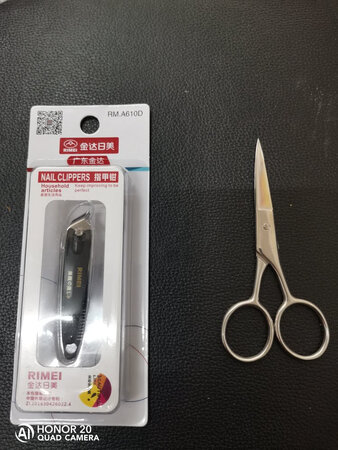 大小合适，还送了一把小指甲钳！??