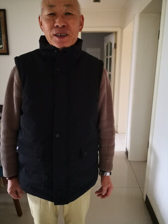 衣服不错，很保暖哦。老公很喜欢。
