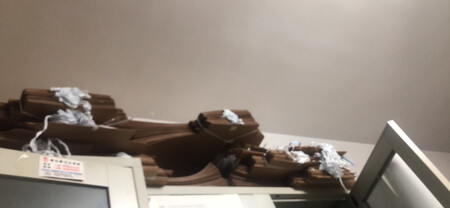 答案还收到了，尺寸精细准确，摸上去质感很好，厚度还不错，平时用起来很方便，一次用完了还可以再次使用，耐用度极高，产品设计很标准，正宗牛皮紫色，对于办公来使用是个首选，用完了还会再次回购，但工程来说用量比较大，所以会一直购买，如果在价格上再有优惠那就更好了。
