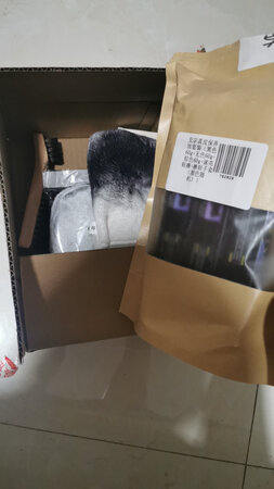 还挺好的，之前也用过他们家的鞋油擦皮鞋，这次一次性买了两个套餐，准备慢慢用，一套用于棕色一套用于黑色，这样颜色。也不会影响。
最开始用是因为我的皮鞋厂家送的就是他们家牌子的鞋油，宾度皮鞋，用了之后感觉还可以就一直使用了。