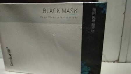 使用感受：补水效果好
贴合效果：贴合效果好，有质感。
