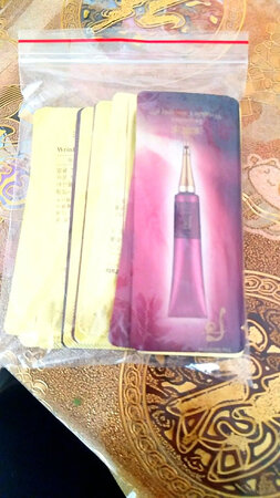 不知道好不好用啊，女人都怕老的，试用一下。