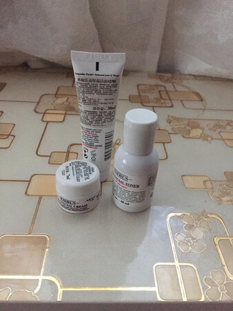 这款化妆品是我认为最高效保湿效果持久的，冬天必备品！
