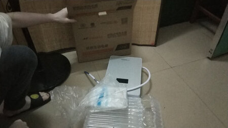 其他特色：没赠品要求退货