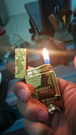 第三次买了，第一个用了一年多，这个看了很久，蹭着双11又买了一个，这种火机很耐用的，五星好评。