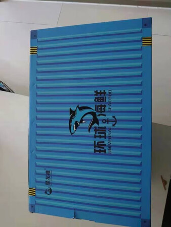 第一次在京东上购买这种海鲜的提货卡，很方便，卡上有三种提货方式，可以网站上提货，~提货，电话提货，海鲜种类很多，包装很大气，送货很快，关键是海鲜很新鲜，面包蟹很好吃，还有龙虾个头也很大，下次还有会回购的。