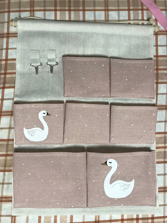 商品质量：不错的。
容量大小：很喜欢。
厚薄程度：厚度。
适用场景：家庭、学校。