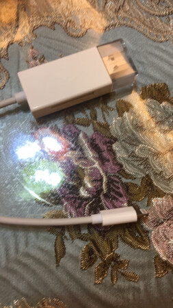 好用，可以直接读卡里面的照片进手机