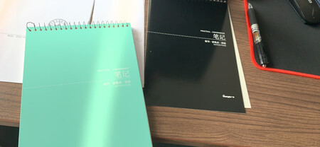 产品质感：产品可以的啊啊啊啊啊啊，质感不错的
厚薄程度：厚薄程度也适中的哈哈哈哈
尺寸大小：尺寸大小合适啊啊啊啊啊啊啊啊啊
产品设计：产品设计合理的额啊啊啊啊啊啊啊啊啊啊
其他特色：京东物流一如既往的快啊啊啊啊啊啊啊啊