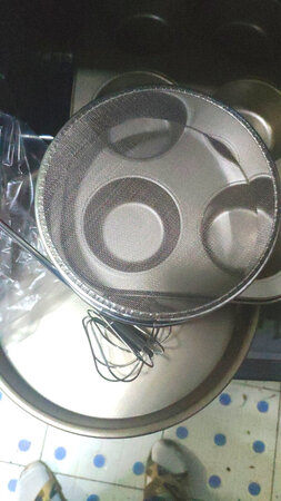 使用感受：首先，这家店的客服态度非常好！非常棒！不管东西怎么样，我都觉得值了！况且东西非常好！
商品材质：不错，灰常不错！喜欢！不锈钢的！耐用！
外观设计：漂亮，大方！
做工材质：做工精细，质量很好！
清洗难易：易清洗！
包装特点：简约，实用！