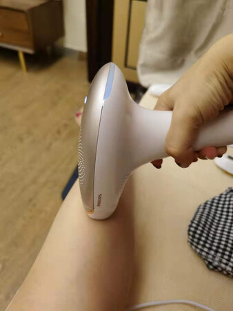 真的没办法再差！！！！史无前例的超差购物体验！想买的慎重！我买完发现打不出激光?无论什么角度都尝试了就是打不出来，申请换货。结果售后说产品没问题，我让她提供给我检验照片及视频，她答应我说好，结果没有提供。电话从此拒接，产品给我原路返回，说让我保留产品并关注商品其他活动。意思是让我自掏腰包重新买个新的是么？刚买的产品坏的只能吃哑巴亏，呵呵。售后态度极差，京东自营客服永远鸡同鸭讲，只会说抱歉！
