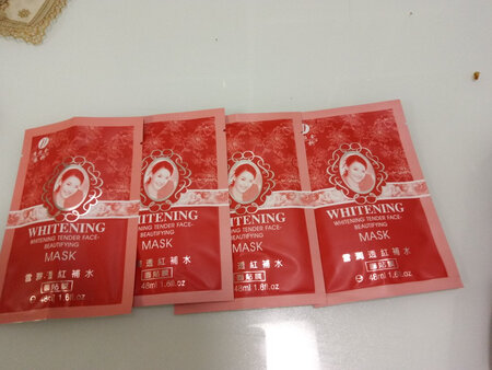 很好用，一直用依祈，美白～去斑～去黄～效果很好！！