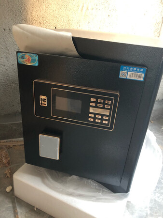 我买的是旧款，谁知道没几天就更新升级了，凑合吧