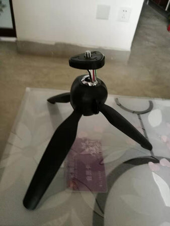 收到三脚架，应该符合极米Z6X投影仪。投影仪货没收到，物流显示今天到，但是……     应该明天能到，待用后再评。