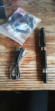看起来还是蛮高大上的，先充电试试效果