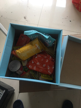 过度包装，2300克，包装有1000克，79一斤豆腐。