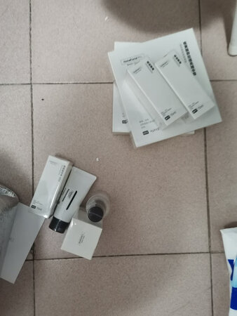 双十一活动，价格优惠！满脸活动超值，买了洗漱用品，护肤品，米面粮油，还有各种吃的，送货神速，价格超棒。