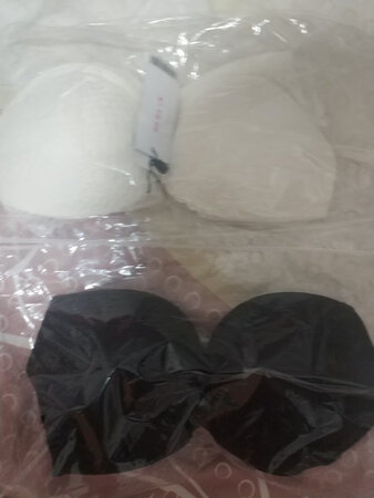 一直都看到有人推荐这个品牌的内衣，正好做活动试试，第一次买，尺码质量做工款式都是中规中矩的，海绵比较厚适合秋冬季，夏天会热，作为品牌这个价格是很划算的了，不能买太便宜的，海绵不好会得**癌的