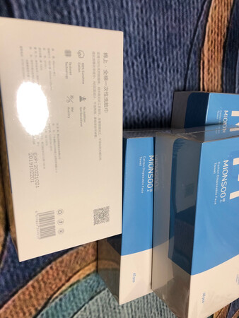 外形外观：高端大气
吸水程度：吸水力强
使用触感：柔软舒适
厚薄程度：合适
产品质感：好
