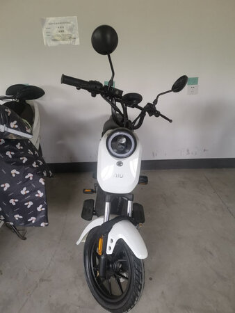 车子质量：杠杠滴
电池续航：常常滴
外形外观：靓靓滴
骑行体验：稳稳滴