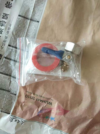 装修期间还未安装，现在不知道净水器效果怎么样。包装一般。 当天没有送达，也没有显示派单员信息。第二天早上未显示派单信息，店家直接电联才没被送到自提柜里。店家承诺返差价，结果一直未受理，也没有发票。