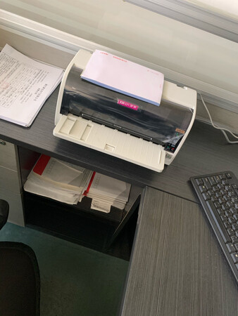 之前用的映美老款型FP570kII，这个牌子一下用了好多年，这次选了新款发票一号，可以打7联送货单，我们公司打5联，前4联都很清楚但是第五联没有想象中那么清楚，安装师傅说可能和打印纸有关，打A4测试页很清晰，等同事用后再来看看，体积小巧，还不错！