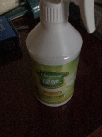 屋里味大，呛人，对比了几种除味产品，感觉这款不错，纯植物提取，没有任何添加剂，虽然不了解也没用过，但看着这么多的买后评价，我也就放弃了3M产品选择了这款产品，邮件很快就到了，除了产品还送了检测产品，不过感觉检测产品不太好对 比，总之分变不明显，试用正品后，效果不明显，过几天在用，然后看效果。