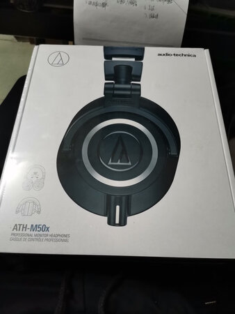 音质音效：一分钱一分货，确实不一样，我甚至听出了吉他手录音时的呼吸声，听个响的确实比不了
