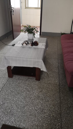 适用场景：办公室使用，效果不错
发来的裁剪斜了。