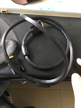 产品质量：线缆很粗，质量很好
产品性能：视频显示很清楚
兼容性能：完美兼容vga接口
外形外观：外观无瑕疵，一看就是高品质用料
产品包装：包装完好
其他特色：物流超级快，相信京东自营品质