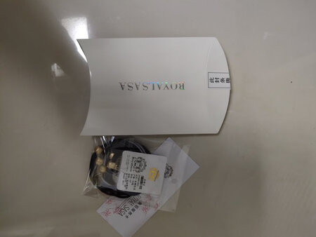 包装很精美，头绳质量不错，小苹果做工很精致，一份价钱一分货。