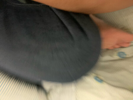 裤子穿着很精神 这个季节加条秋裤正好 换了尺寸 客服很给力 物流一如既往的赞