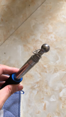 刚拿到手，很失望。感觉是放了很久卖不出去的东西样。不锈钢都变黑了，氧化了。有图为证