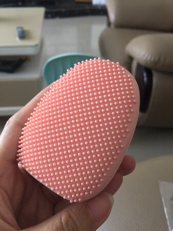 很可爱的小玩意，洁面很舒服?准备回购给家里人。