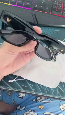 非常好很满意做工跟包装都是跟实体店同档次的，价格便宜了一倍还不止