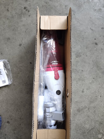 海尔大品牌，吸力大，噪音小，清洁起来很方便。机子发热在可接受范围内，以后搞卫生可以省时省力了。京东自营，京东物流超一流。很满意的一次购物。