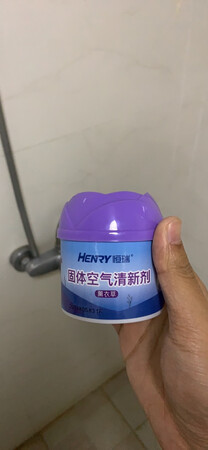 清新剂
使用效果：香味持久
适用场景：洗手间异味少了不少
使用感受：香味不刺鼻