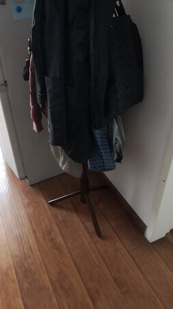 比较满意，装配时感觉做工很好，装上后直接上货，全挂上去了，结实的骨架不担心压垮